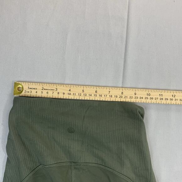Lululemon Blissful Bend Super High-Rise Short - Army Green Size 2 - Picture 10 of 11